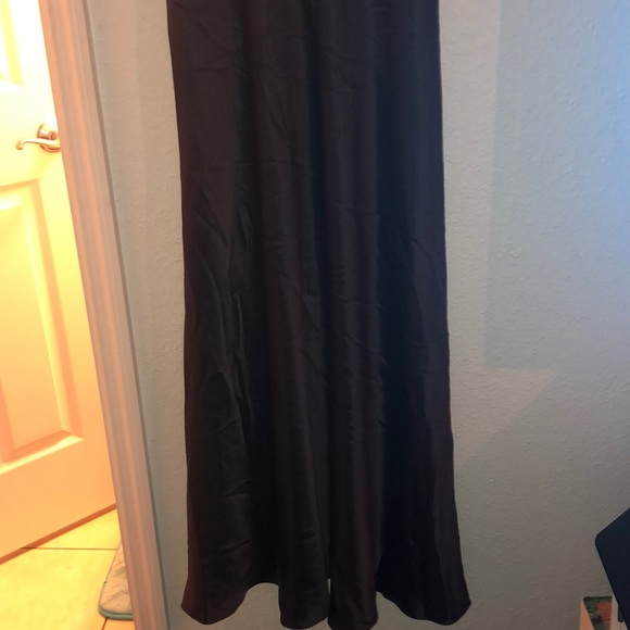 Long gown - Picture 2 of 3